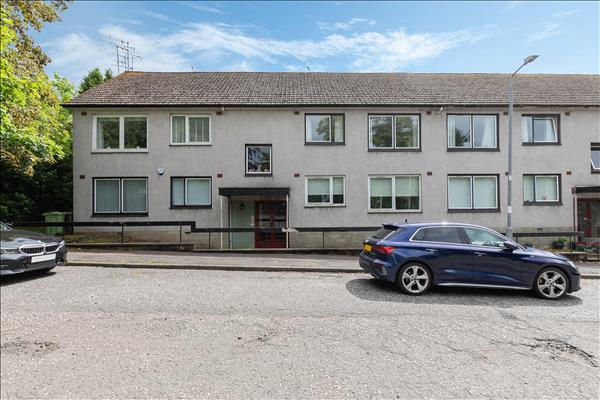 Woodhouse Court, Busby